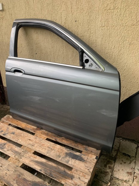Jaguar S-type jobb első ajtó rozsdamentes állapotban