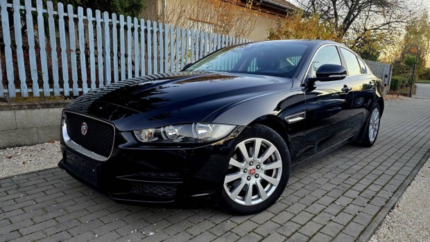 Jaguar XE 2.0 l4D Portfolio (Automata) 1 �v GAR...
