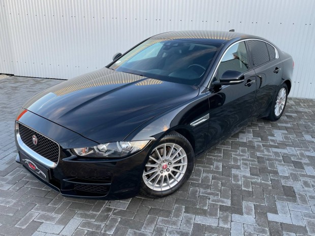 Jaguar XE 2.0 l4D Prestige (Automata) Navi.Sávt...