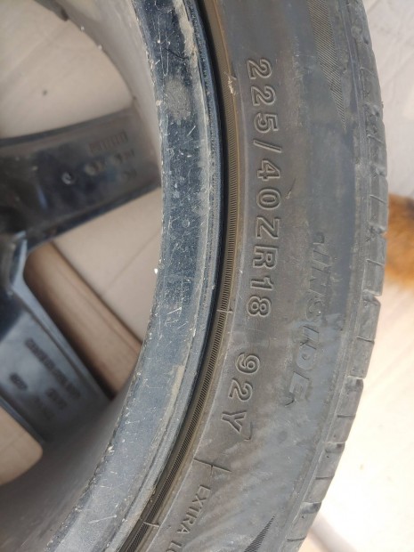 Jaguar XE gyri kerk, ptkerk