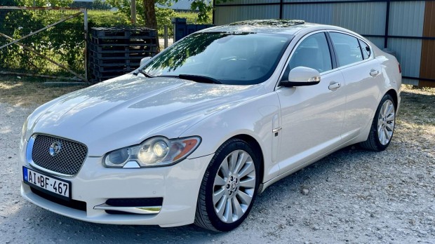 Jaguar XF 2.7 D Premium Luxury (Automata)