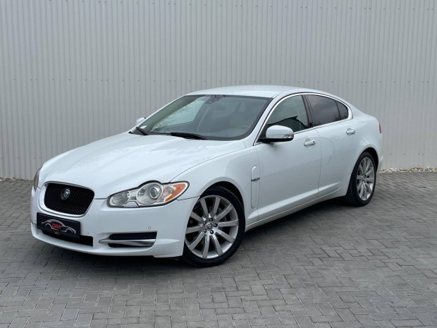 Jaguar XF 2.7 D Premium Luxury (Automata) Navi....