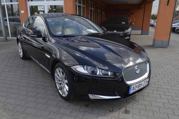 Jaguar XF 3.0 D Luxury (Automata) ! Szervizelt...