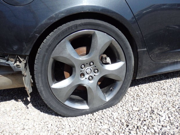 Jaguar XF gyri alufelni 20" 3 DB
