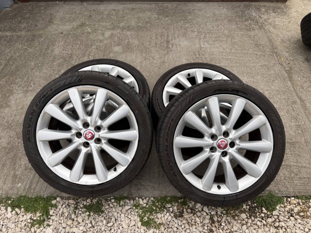 Jaguar XF gy�ri alufelni szett, 5x108 19" ny�ri gumikkal 
