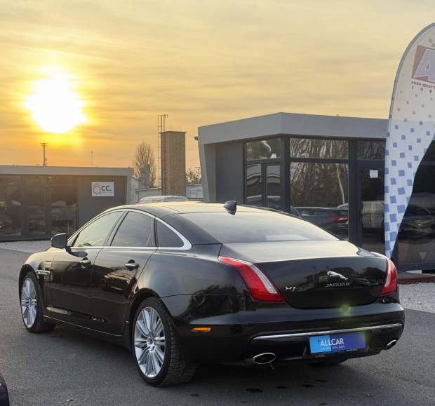 Jaguar Xj 3.0 V6 Td Swb Luxury (Automata) Panor...