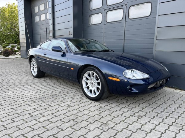 Jaguar Xkr 4.0 Coupe (Automata) Korrzimentes...