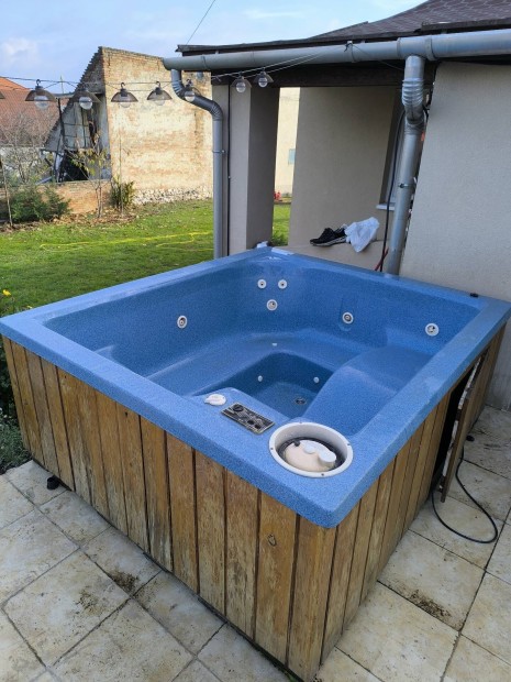 Jakuzzi 183x177 (j 2 kw-os fts) 