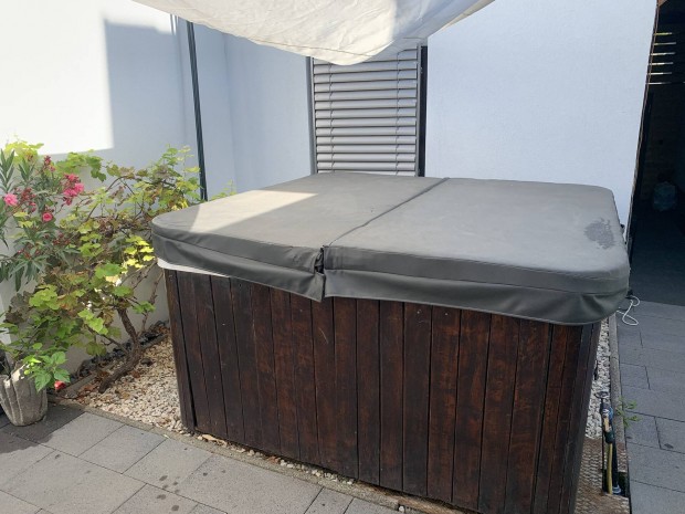 Jakuzzi 6 szemlyes (whirlpool)