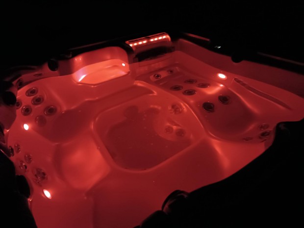 Jakuzzi, Jacuzzi, USA prmium gyrtmny Artesian Spas Garancival 