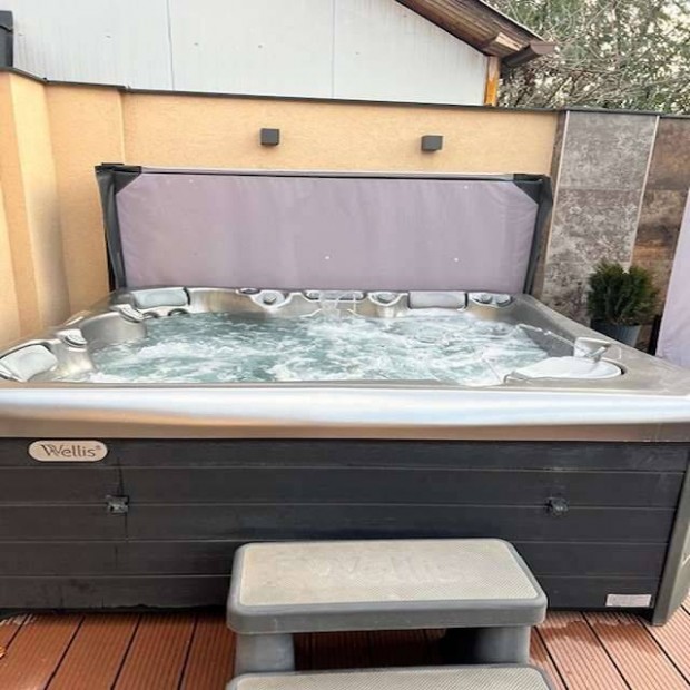 Jakuzzi elad-Wellis Palermo