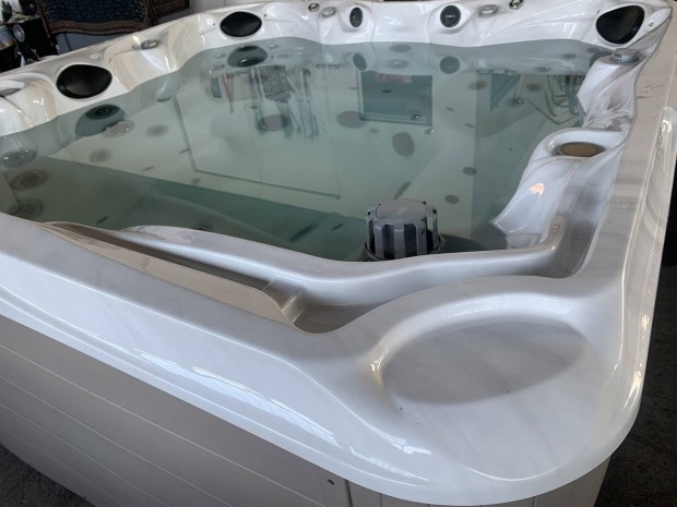 Jakuzzi jacuzzi