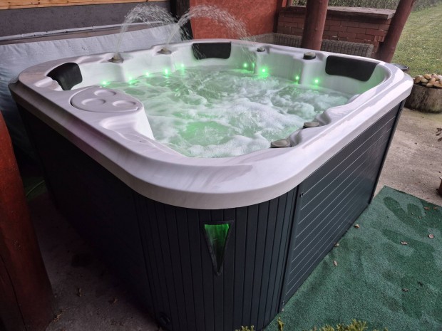 Jakuzzi jacuzzi