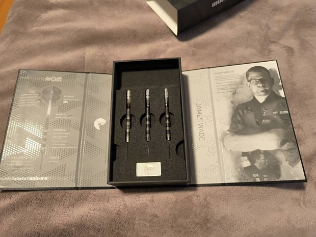 James Wade Noir darts szett