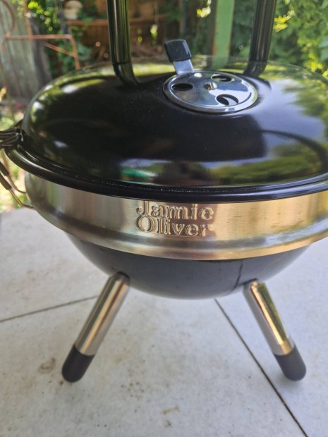 Jamie Oliver BBQ hordozható grillsütő