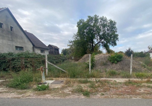 J�noshalma belter�let�n �p�t�si telek elad�!