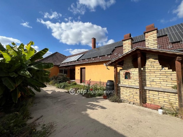 J�noshalmai elad� 125 nm-es h�z