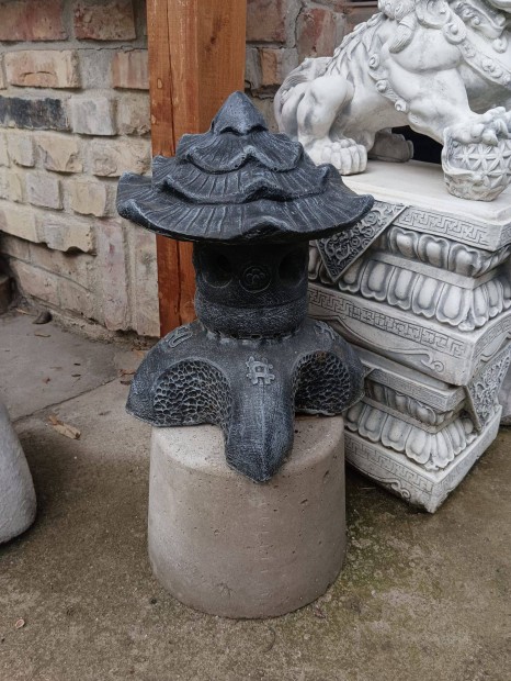 Japn Pagoda kerti k lmpa szobor 40/50cm