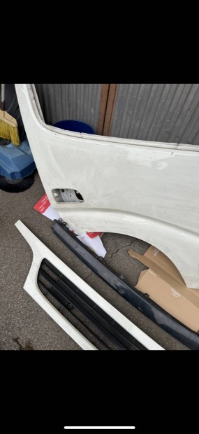 Jap�n gy�ri jobb oldali �res ajt� Dyna 150