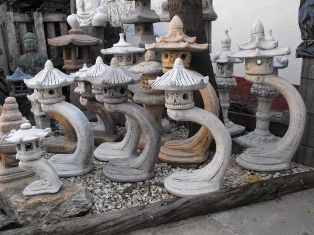 Japán kertépítő kerti kő lámpa pagoda szobor Fagyálló műkő Nem beton !