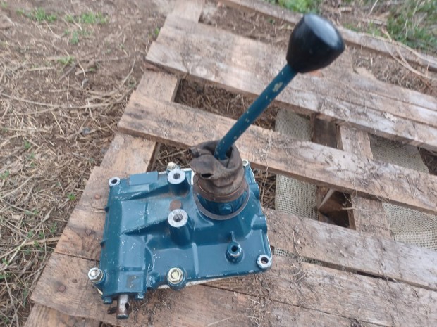 Jap�n kistraktor / Kubota/ sebv�lt� fed�l,kapcsol� kulisza.