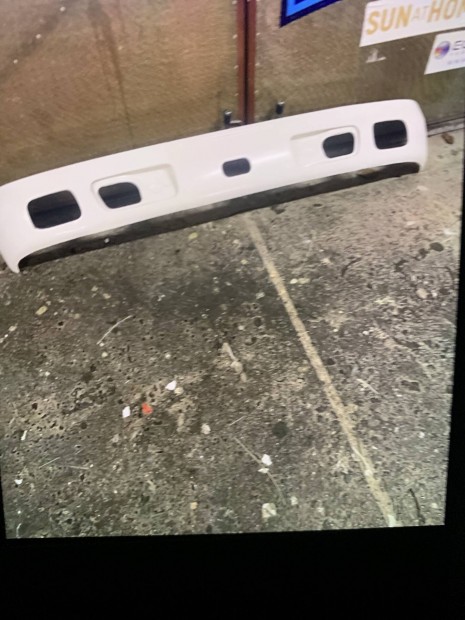 Jap�n �j els� l�kh�r�t� Toyota Dyna 100 150