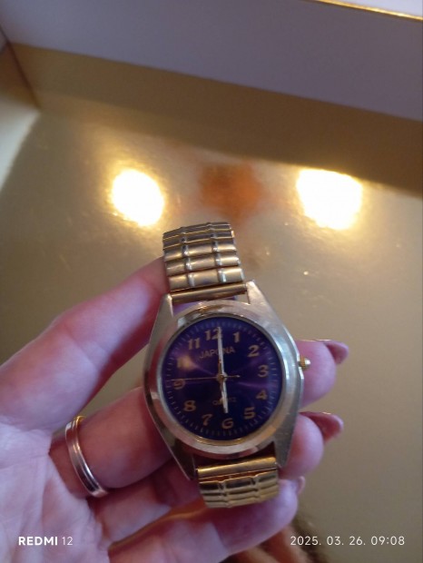 Japona Quartz frfi karra gyjtemnybl 