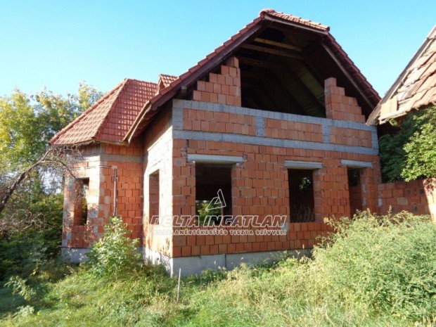 Jszaptin 79 m2 szerkezetksz TGLA hz + 27 m2 TGLA mellkplet