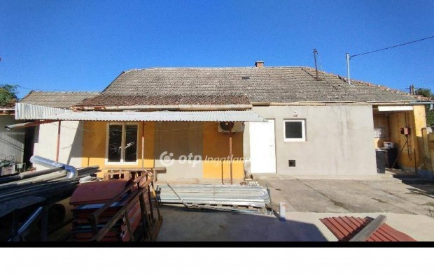 Jászberényi eladó 68 nm-es ház #4986736