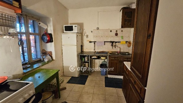 J�szj�k�halmai 49 nm-es h�z elad�