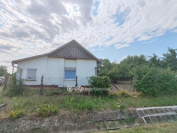 J�szlad�nyi 89 nm-es h�z elad�