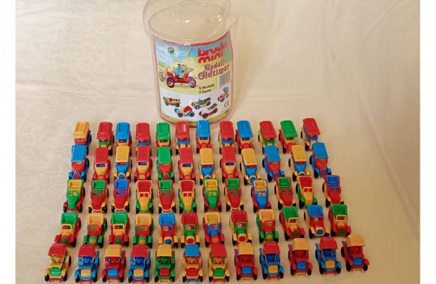 Játékautó műanyag Bruder mini modell oldtimer 1980- retro 60db