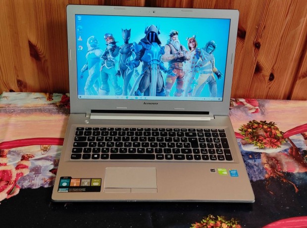 Jtkra 500GB Sshd-s Levono Laptop 4GB Nvidia VGA-val!