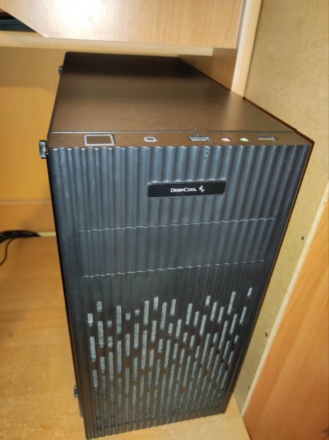 Játékra is alkalmas PC eladó i7 + Gtx 1660 Ti