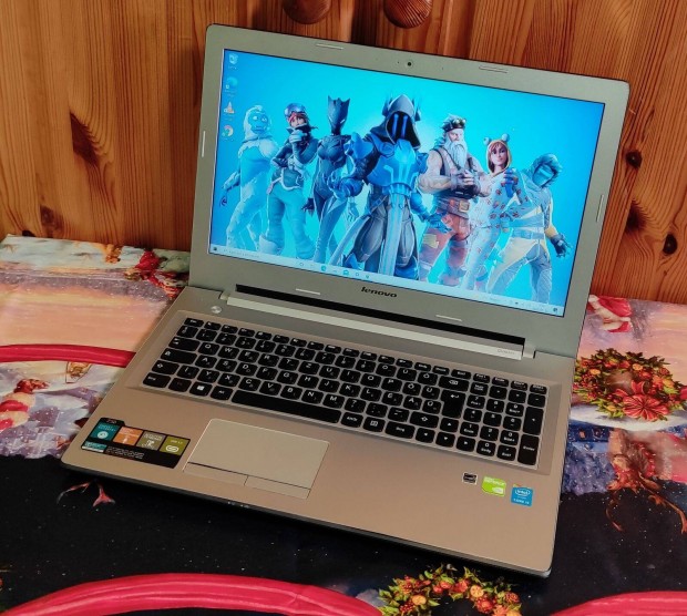 Játékra munkára 4GB VGA-s Lenovo Laptop!