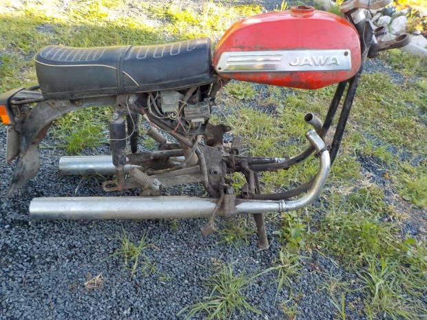 Jawa 350-638 oldalkocsis tipusú,üres főváz papirok nélkűl eladó