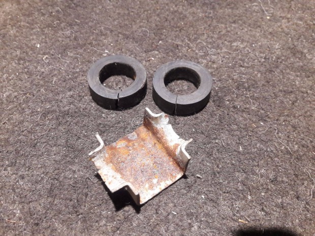 Jawa 350 / 634 / 638 gy�ri benzintank tart� gumibak szett