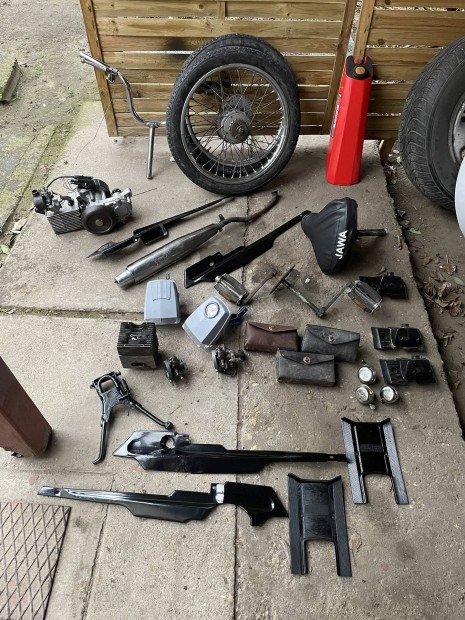 Jawa Babetta 206/228 alkatr�szek