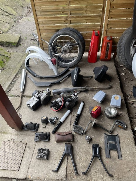 Jawa Babetta 207/210 alkatr�szek 