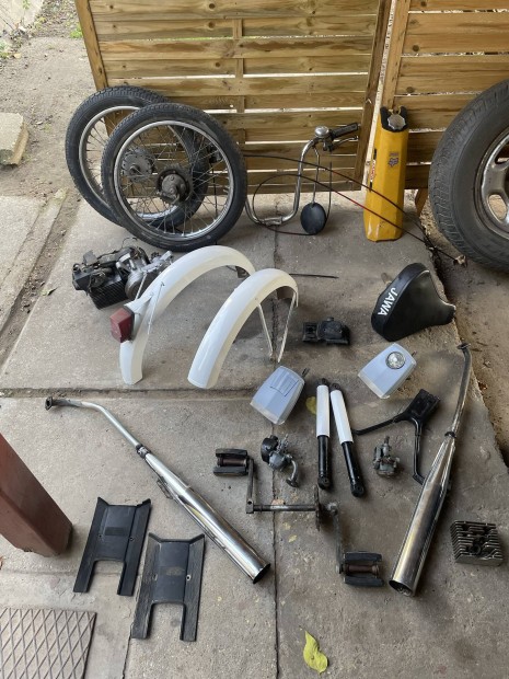 Jawa Babetta 207 alkatrszek