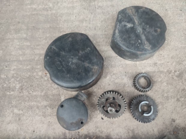 Jawa Babetta 210 szabadonfut� �s m�s alkatr�szek 