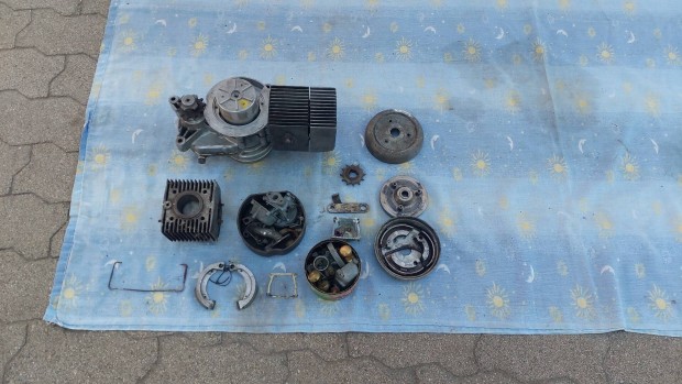 Jawa-Babetta alkatr�szek 