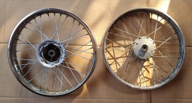 Jawa Babetta kerekek 