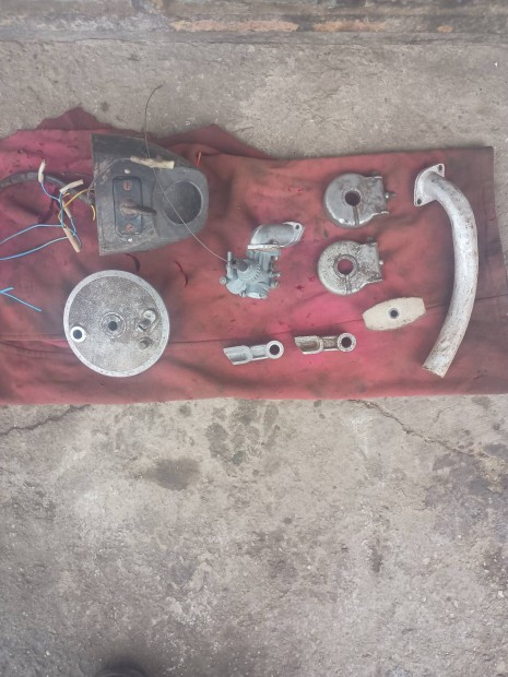 Jawa Mustang megmaradt alkatrészei eladó