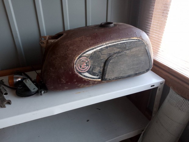 Jawa zemanyagtank