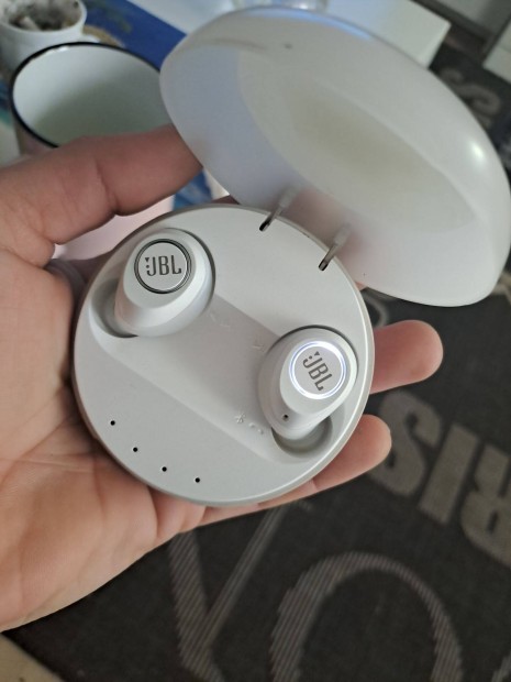 Jbl free x Airbuds