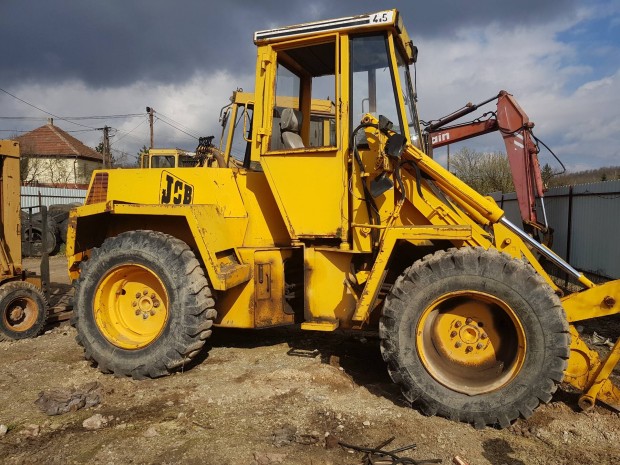 Jcb 415.egyben vagy darabokban