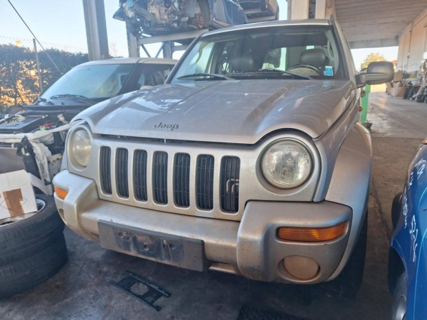 Jeep Cherokee l�kh�r�t�,homlokfal,s�rv�d�,motorh�ztet�,l�mpa