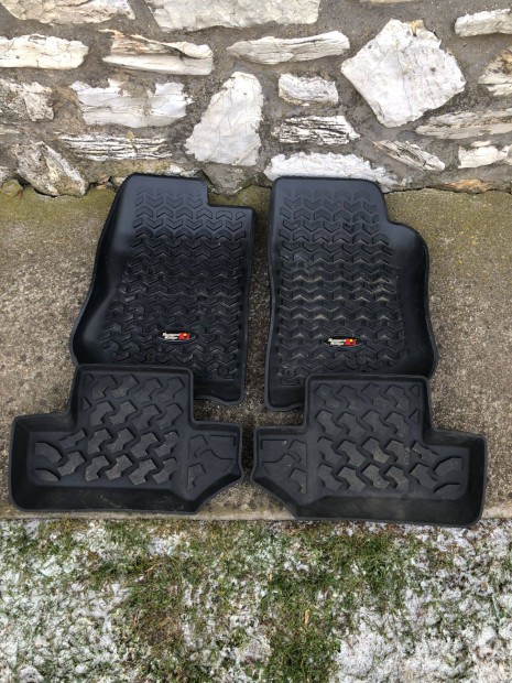 Jeep Wrangler JK 2 door gumi sz�nyeg