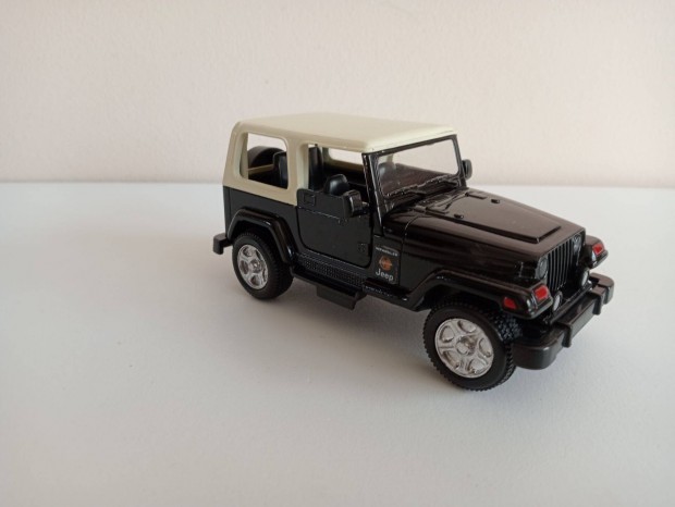 Jeep Wrangler modellaut 1:32 New Ray